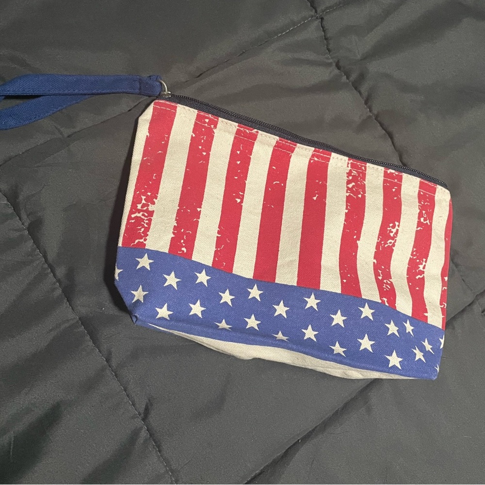 USA COSMETIC BAG